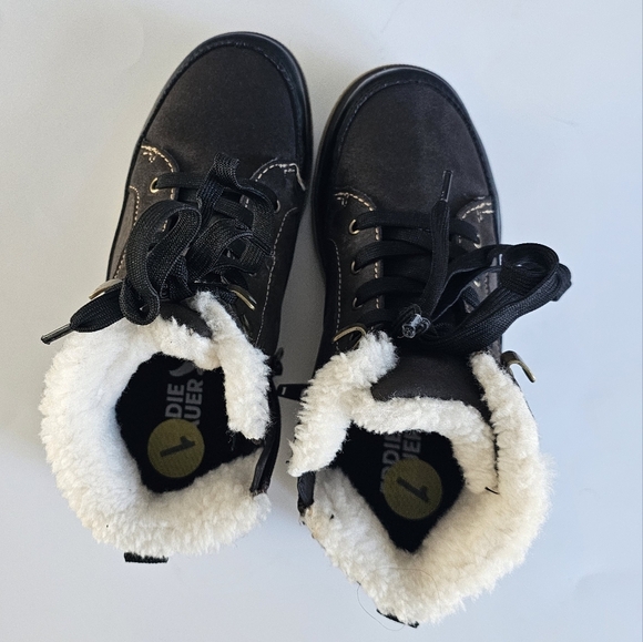 Eddie Bauer Boys Hiker Faux-Shearling Boots - Picture 8 of 9